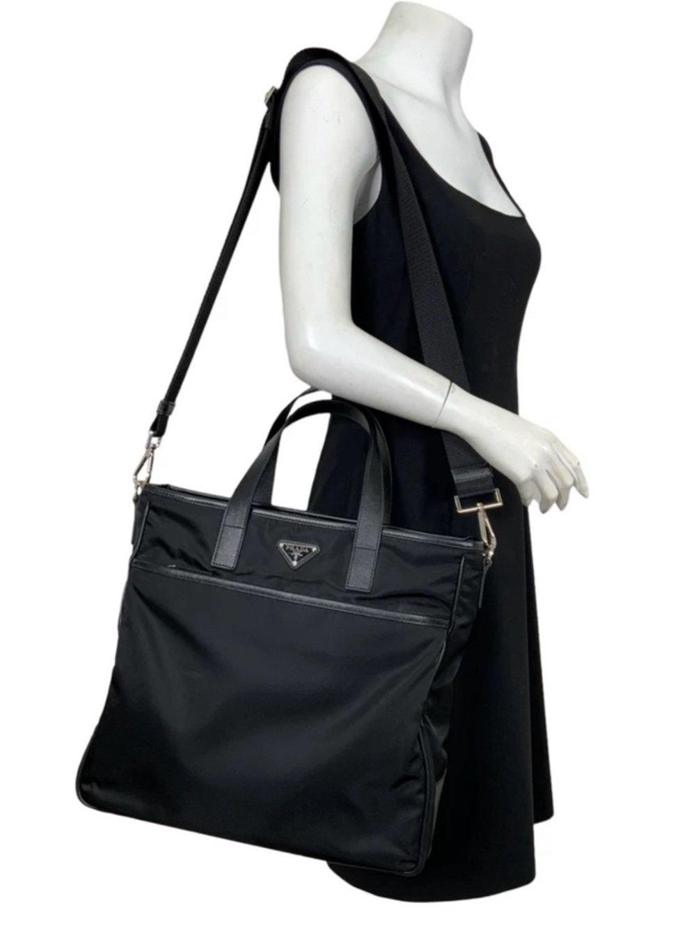 Prada 2VG032 2-way nylon and Saffiano leather tote bag in black. UNISEX